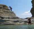 Ingrandisci Pietro alla conquista dello scoglio